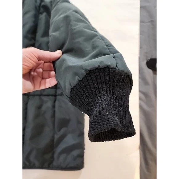 Vintage Refrigiwear Men's Black Insulated Jacket Size Med - Picture 9 of 14